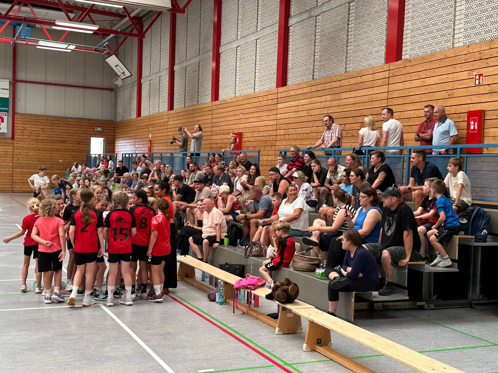 Volle Hütte beim Kinderspieltag der Handballer