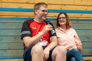 Elisabeth Hunkemöller als ehemalige erste Vorsitzende unterstützt die Abteilung immer noch als Sponsorin von Hunkemöller und Senertec.